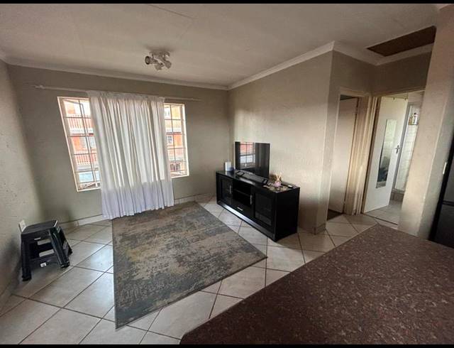 1 BEDROOM APARTMENT FOR SALE IN THE REEDS